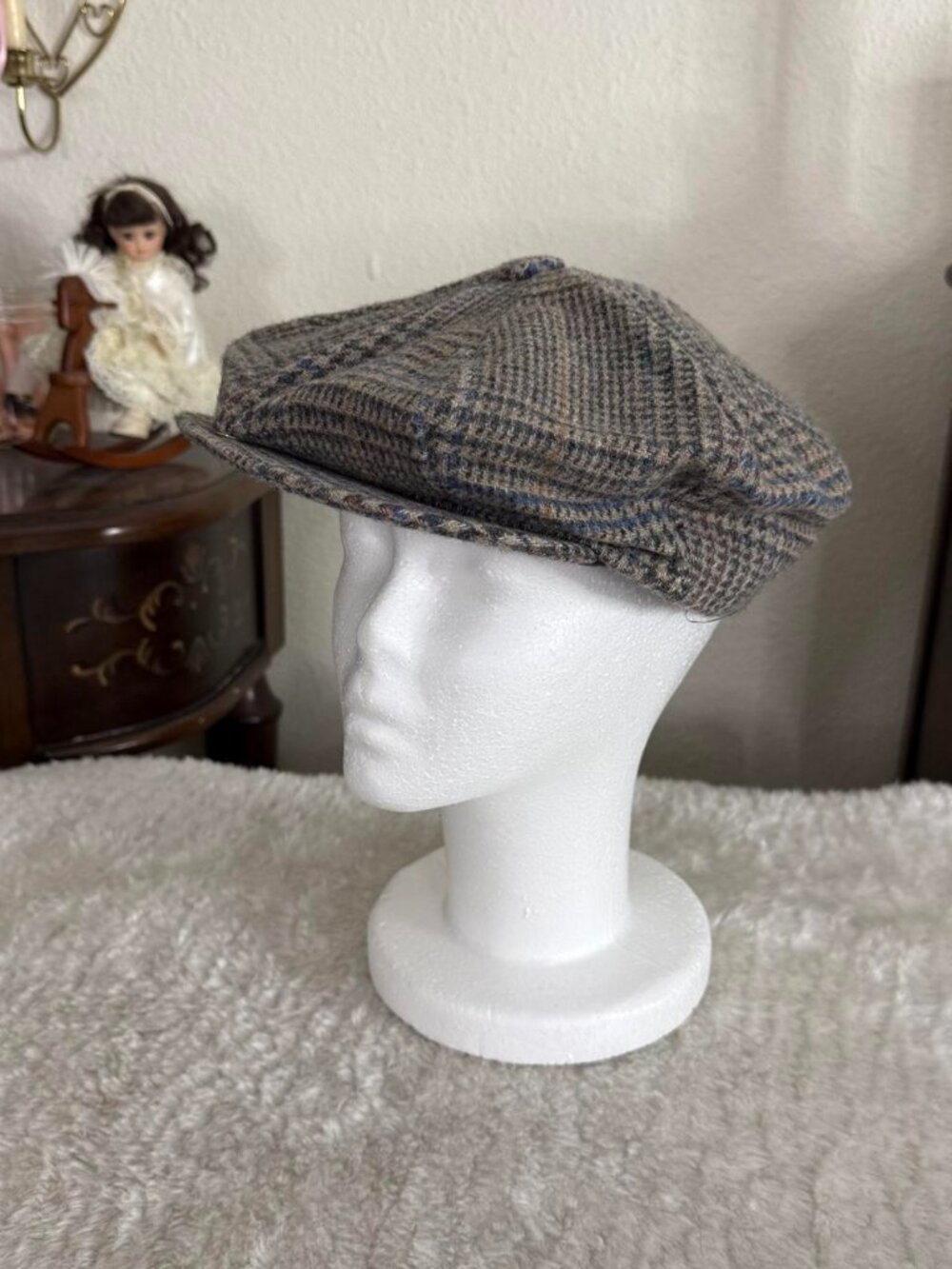 True vintage preppy plaid newsboy cap